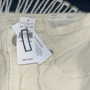 Cream American Eagle Jeans. Super soft, new with tags!